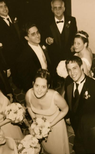 un dì, felice, eterea, /mi balenaste innante, / e da quel dì tremante / vissi d'ignoto amor.